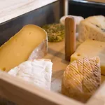 Le Charhido Bed & Breakfast 3*