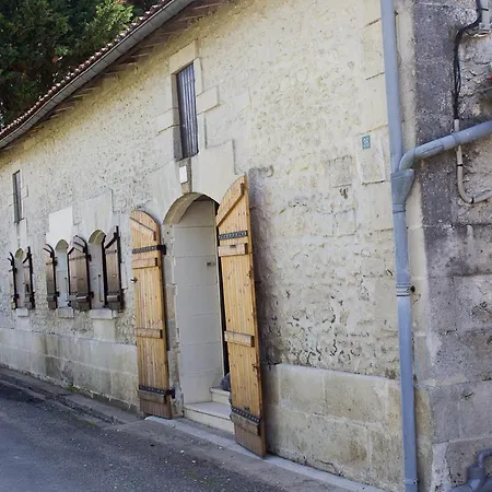 Le Charhido לינה וארוחת בוקר Saint-Fort-sur-Gironde
