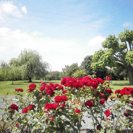 לינה וארוחת בוקר Le Charhido