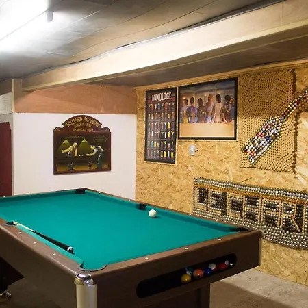 לינה וארוחת בוקר Le Charhido 3*