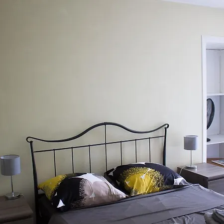 לינה וארוחת בוקר Le Charhido