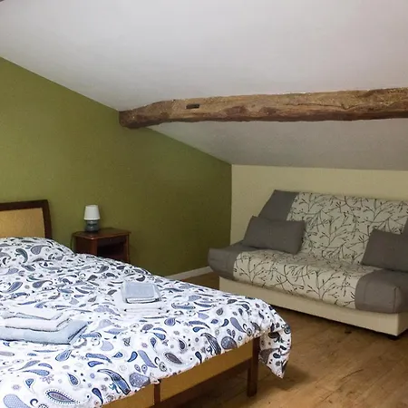 לינה וארוחת בוקר Le Charhido