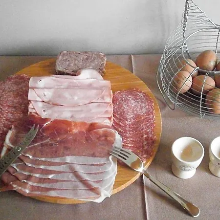 Le Charhido Nocleg ze śniadaniem